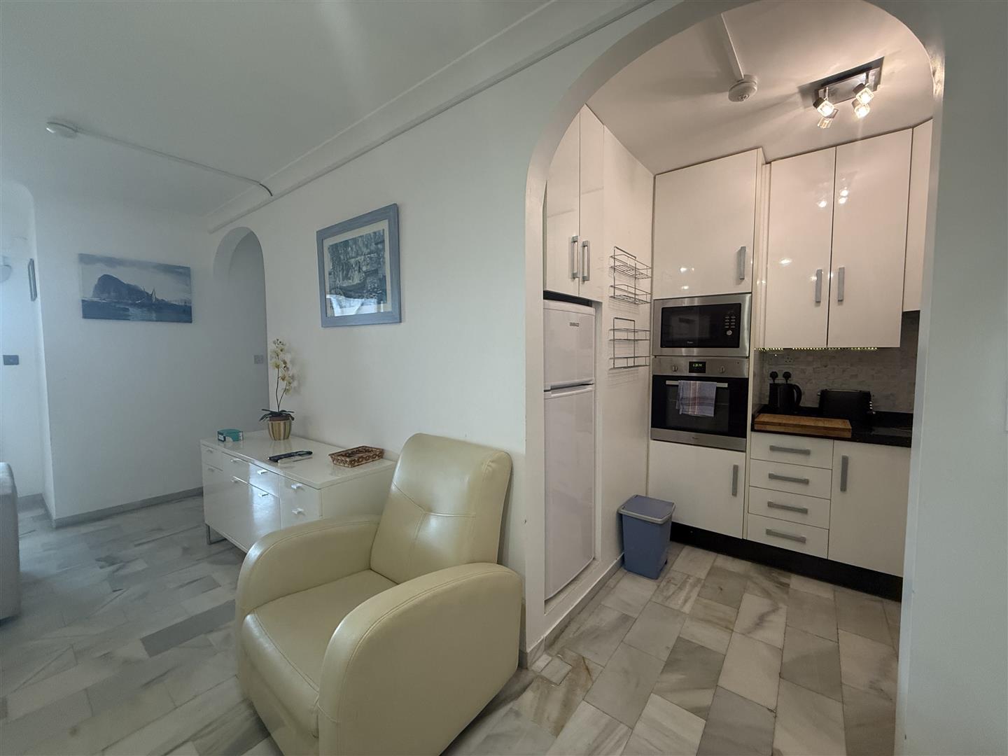 Image of Apartment - 2 Bedrooms - 1 Bathrooms for Rental in Marina Bay-Gibraltar, Image 6